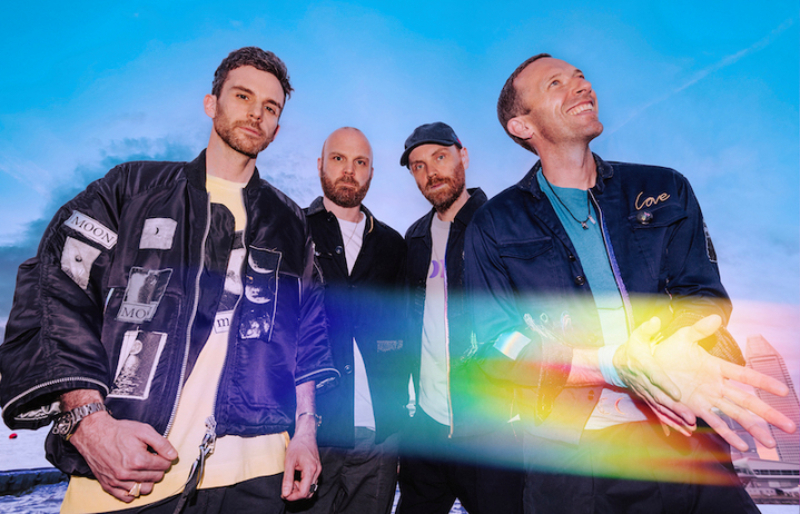 El nuevo single de Coldplay «We Pray» ya está disponible.